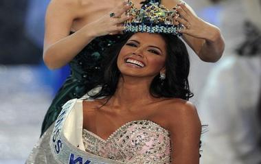 للمرة السابعة...فنزويلية تتوج ملكة جمال العالم 2011 