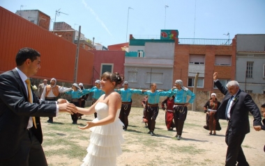 مقاطع فيديو لفرقة جفرا للدبكة الشعبية من مهرجان الرقص الدولي في 
