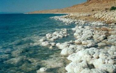 اسرائيل والاردن يتفقان على مشروع ضخ مياه من البحر الاحمر الى الميت