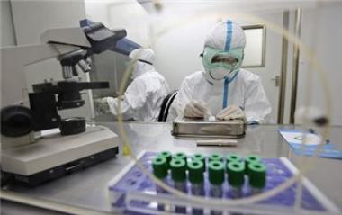 بدء تجارب أمريكية على لقاح للايبولا خلال اسابيع